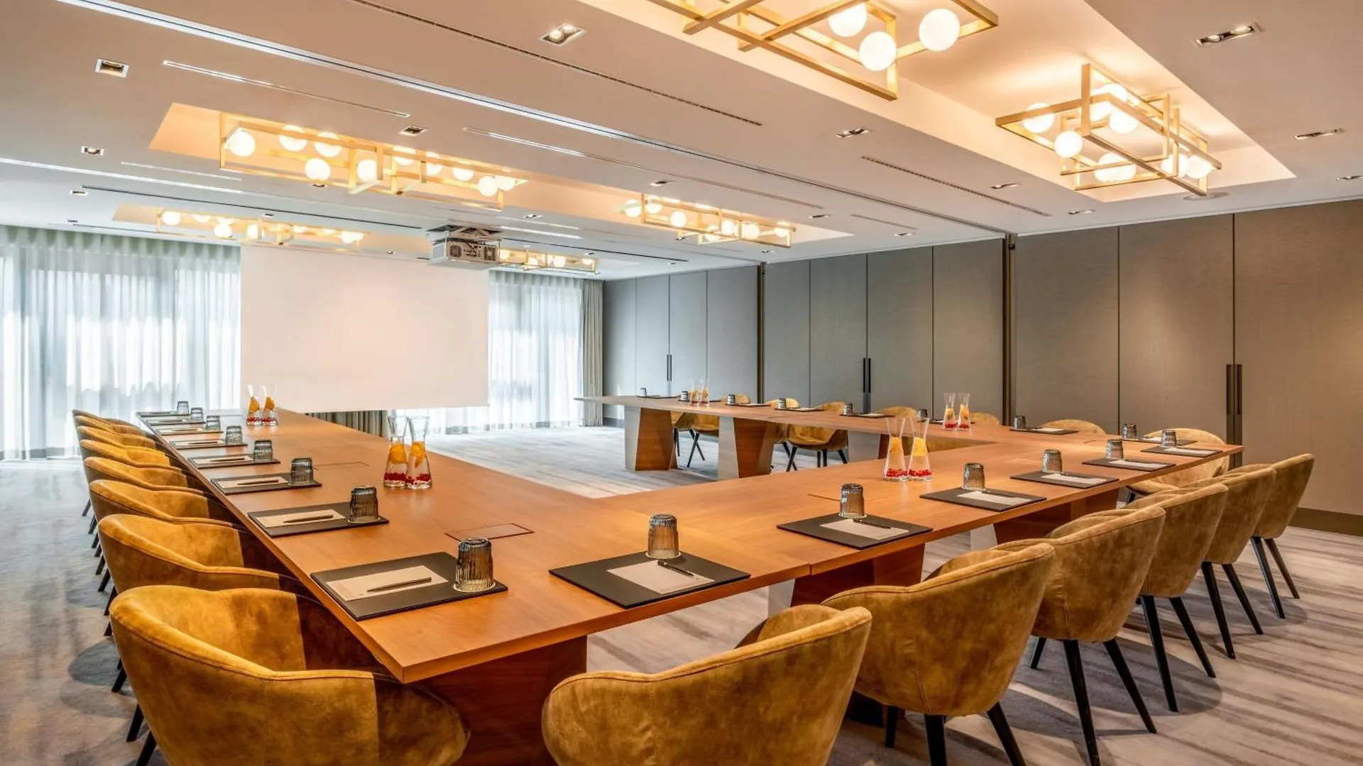 ****  Munich Marriott Hotel City West Germany